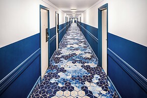 Crowne Plaza Manchester Airport by IHG