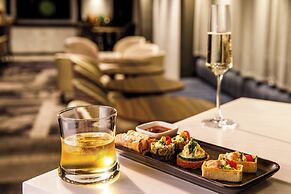 Crowne Plaza Manchester Airport by IHG