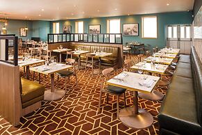 Crowne Plaza Manchester Airport by IHG