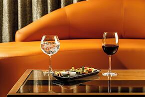 Crowne Plaza Manchester Airport by IHG