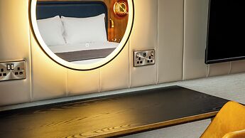 Crowne Plaza Manchester Airport by IHG