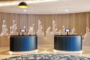 Crowne Plaza Manchester Airport by IHG