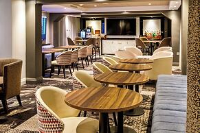 Crowne Plaza Manchester Airport by IHG