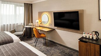 Crowne Plaza Manchester Airport by IHG