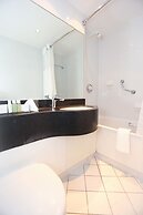 Crowne Plaza Manchester Airport by IHG