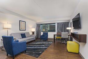 Embassy Suites by Hilton Indianapolis Downtown