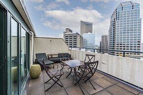 Embassy Suites by Hilton Indianapolis Downtown