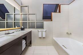 Embassy Suites by Hilton Indianapolis Downtown