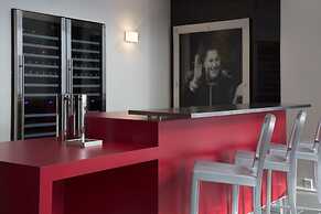 Comfort Inn & Suites Baltimore Inner Harbor