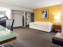 Comfort Inn & Suites Baltimore Inner Harbor