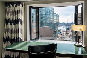 Comfort Inn & Suites Baltimore Inner Harbor
