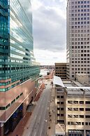 Comfort Inn & Suites Baltimore Inner Harbor