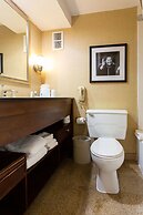 Comfort Inn & Suites Baltimore Inner Harbor