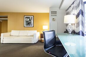 Comfort Inn & Suites Baltimore Inner Harbor