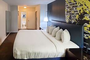 Comfort Inn & Suites Baltimore Inner Harbor