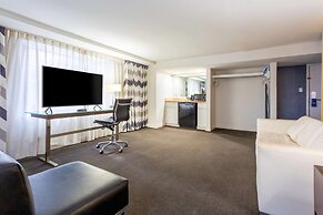 Comfort Inn & Suites Baltimore Inner Harbor