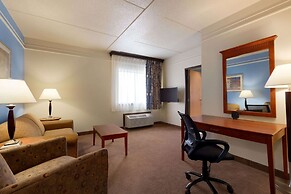 Ramada by Wyndham Fargo