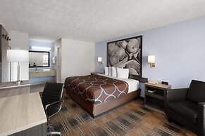 Super 8 by Wyndham Covington