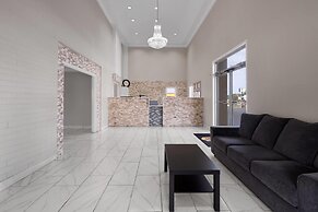Super 8 by Wyndham Covington
