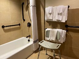 Best Western Plus Greenwell Inn