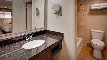 Best Western Plus Greenwell Inn