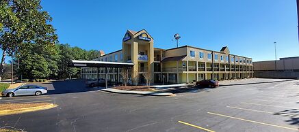 Days Inn by Wyndham Atlanta/Southlake/Morrow