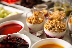 Mercure York Fairfield Manor Hotel