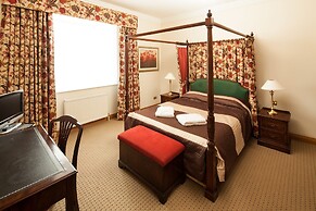 Mercure York Fairfield Manor Hotel