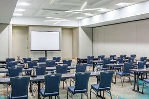 DoubleTree by Hilton Hotel Boston - Westborough
