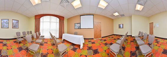 Ramada Plaza by Wyndham Sheridan Hotel & Convention Center