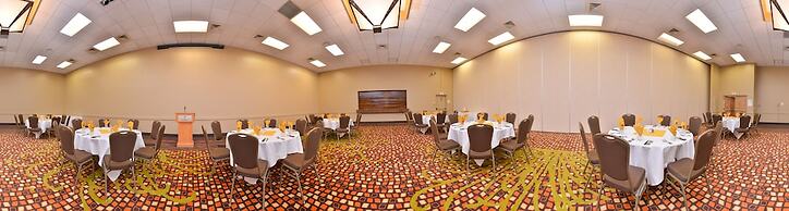 Ramada Plaza by Wyndham Sheridan Hotel & Convention Center