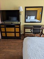 Days Inn & Suites by Wyndham Port Richey