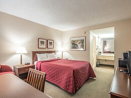 University Place Hotel & Conference Center