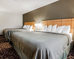 Quality Inn & Suites Des Moines Airport