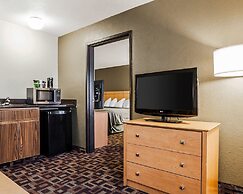 Quality Inn & Suites Des Moines Airport