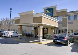 Quality Inn & Suites Des Moines Airport