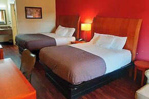 Econo Lodge Inn & Suites