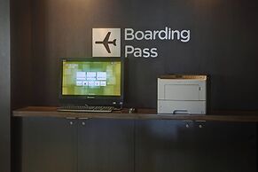 Courtyard by Marriott Indianapolis Airport