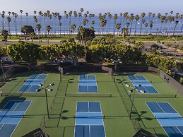 Hilton Santa Barbara Beachfront Resort