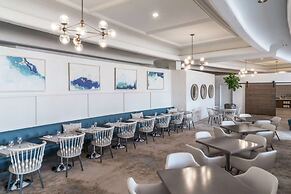 Hilton Santa Barbara Beachfront Resort