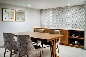 Hilton Santa Barbara Beachfront Resort