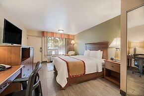 Best Western Town & Country Inn
