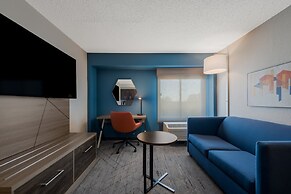 Holiday Inn Express Hampton - Coliseum Central by IHG