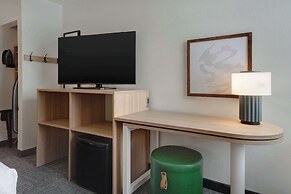 Spark by Hilton Rochester University Area