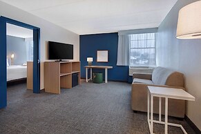 Spark by Hilton Rochester University Area