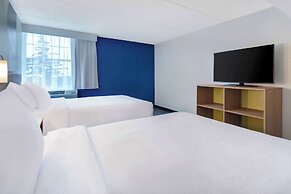 Spark by Hilton Rochester University Area