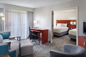 Courtyard by Marriott Fayetteville