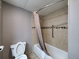 La Quinta Inn by Wyndham Clute Lake Jackson