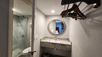 La Quinta Inn by Wyndham Clute Lake Jackson