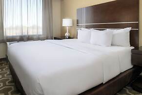 Embassy Suites by Hilton St. Louis Airport